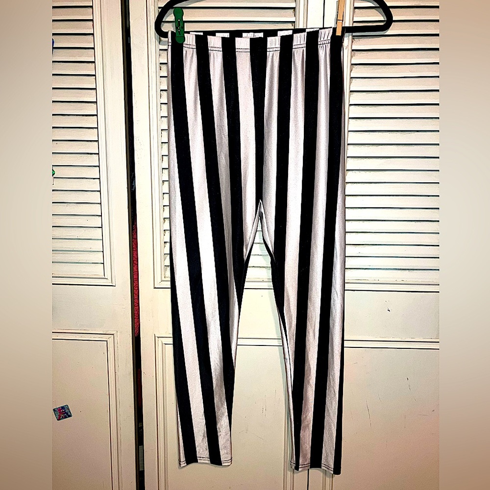 Black & White Vertical Stripe Pattern BeetleJuice Pirate Goth Leggings Medium